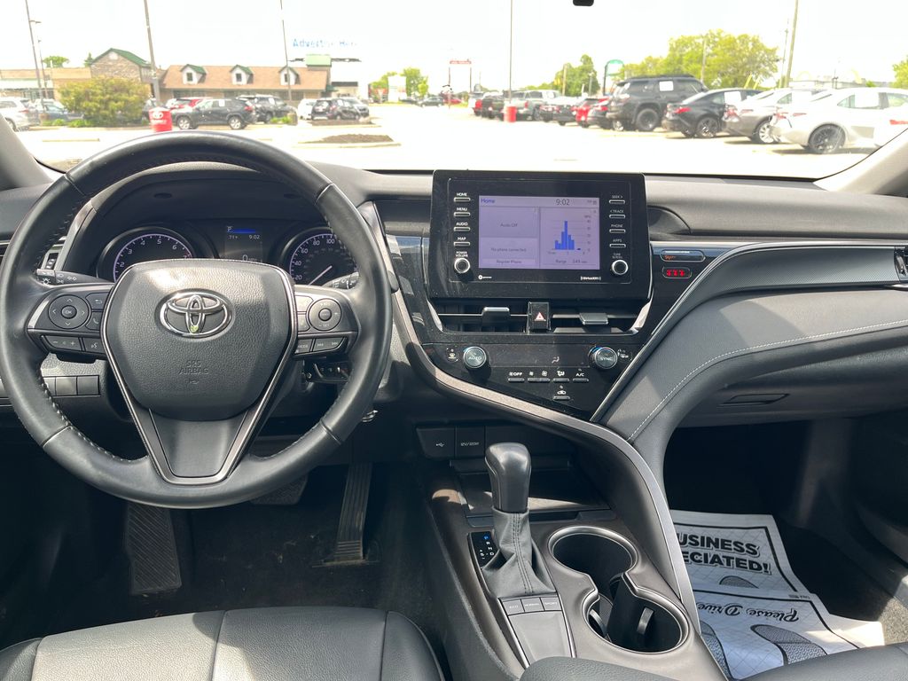 2022 Toyota Camry SE photo