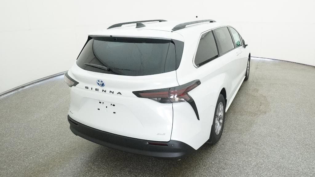 Thumbnail: 2025 Toyota Sienna - 6