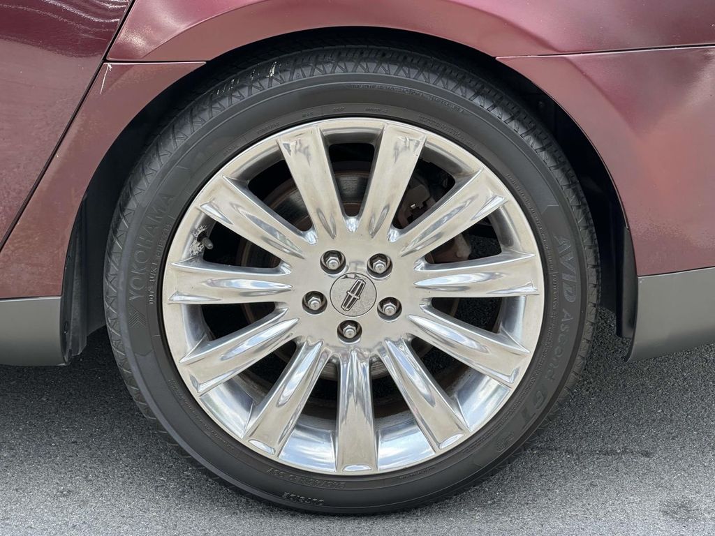 Thumbnail: 2011 Lincoln MKS - 6
