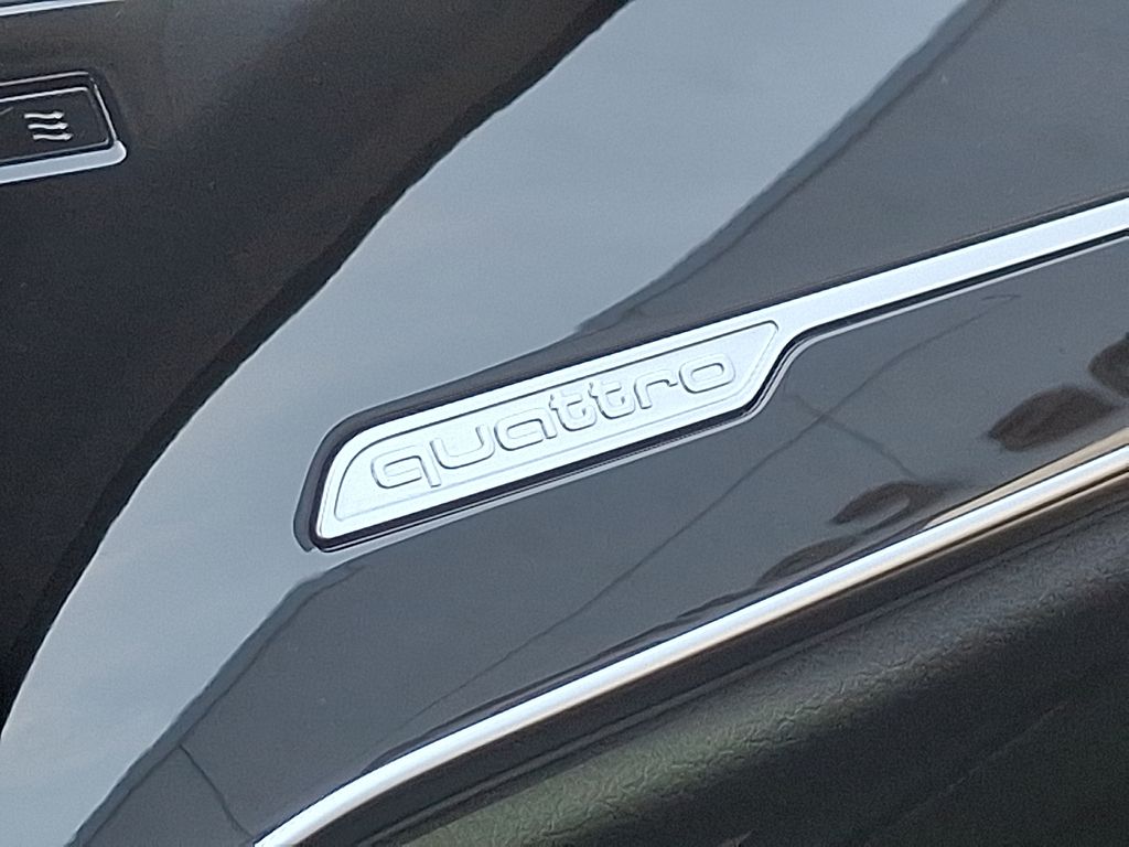 2022 Audi A8 L 26