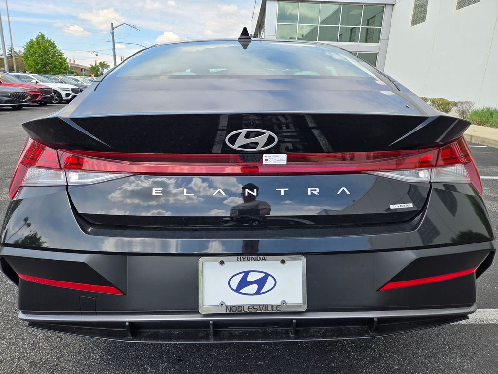 2025 Hyundai Elantra Limited Edition 7