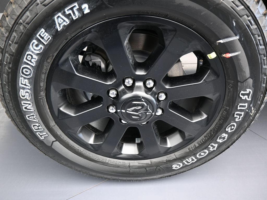 New 2026 Bright White Clearcoat Ram Laramie image 39