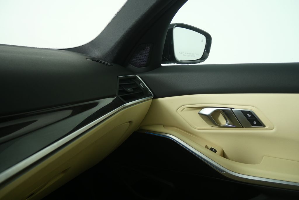 Thumbnail: 2023 BMW 3 Series - 27