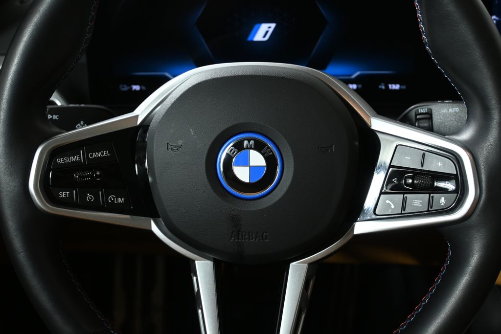 Thumbnail: 2025 BMW i4 - 19