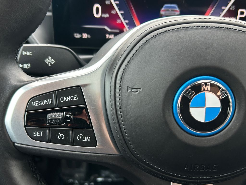 Thumbnail: 2023 BMW i4 - 19