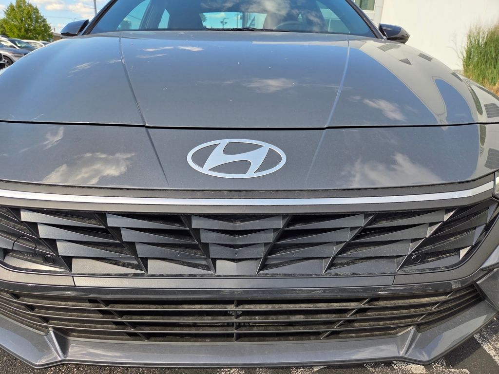 Thumbnail: 2025 Hyundai Elantra - 14