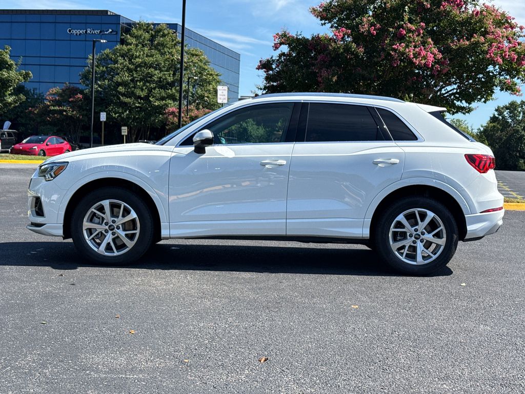 Thumbnail: 2023 Audi Q3 - 6