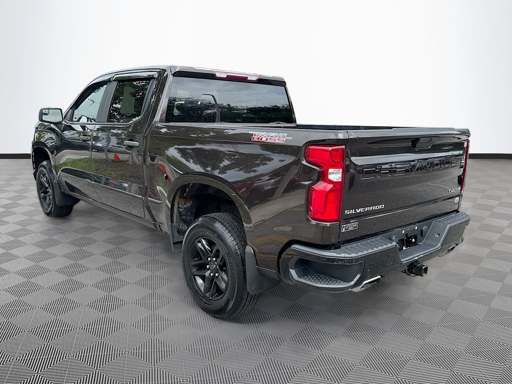 View vehicle photo 6