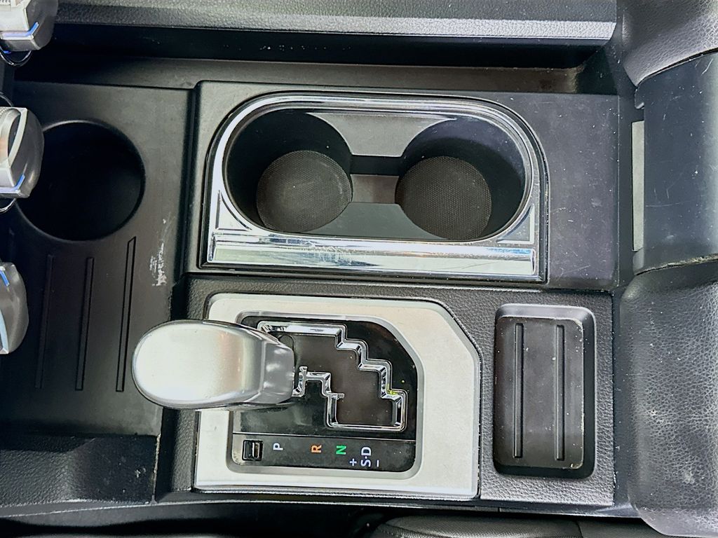 Thumbnail: 2020 Toyota Tundra - 16