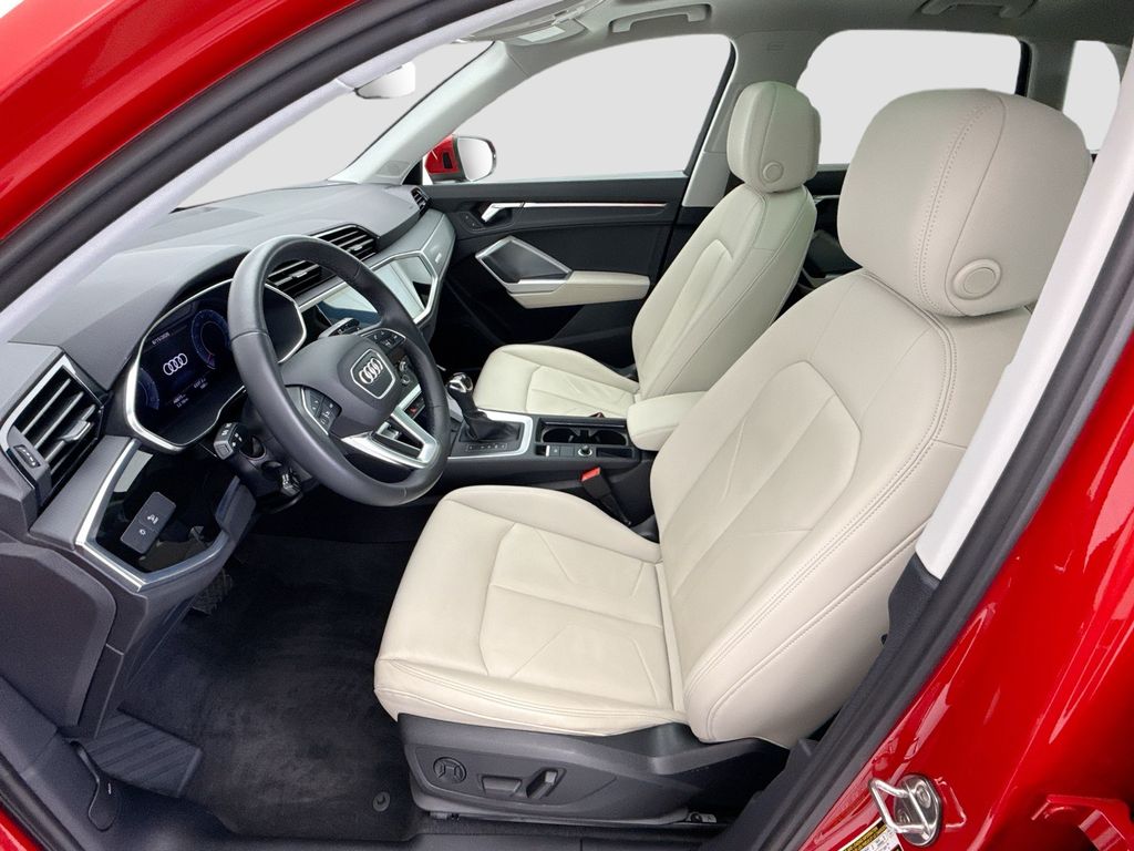 Thumbnail: 2021 Audi Q3 - 18