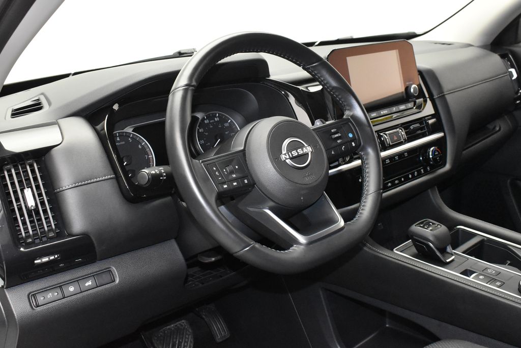 Thumbnail: 2025 Nissan Pathfinder - 14