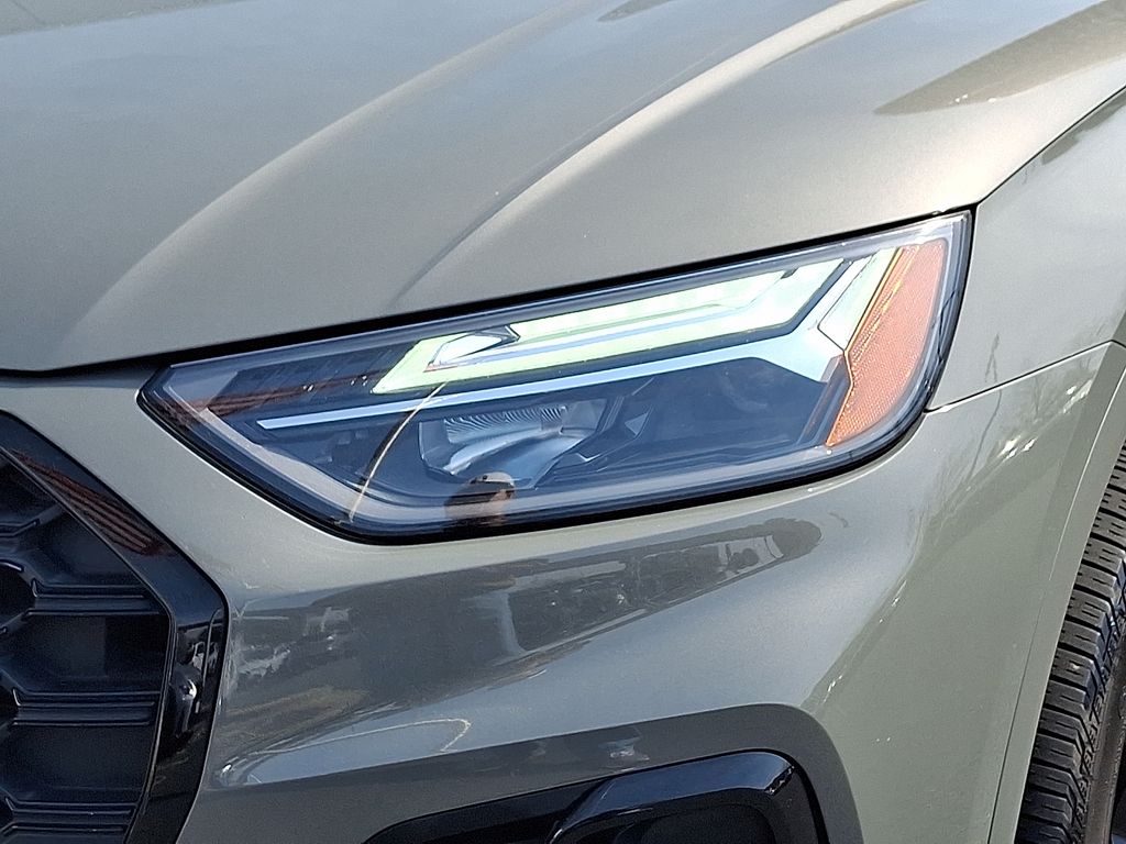 Thumbnail: 2023 Audi Q5 - 9