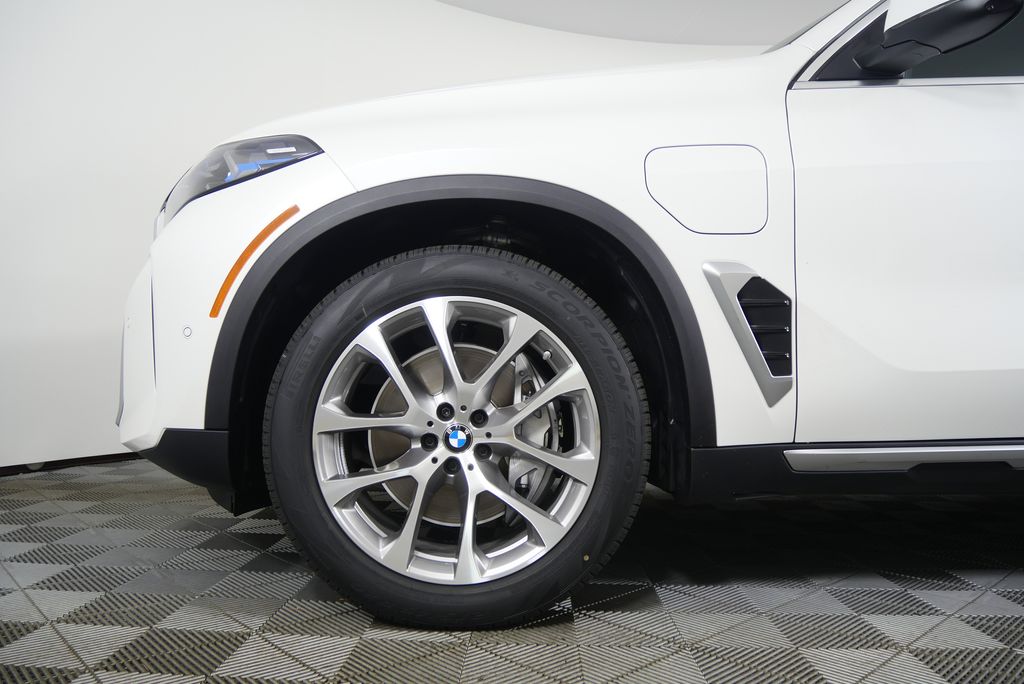 Thumbnail: 2026 BMW X5 - 7