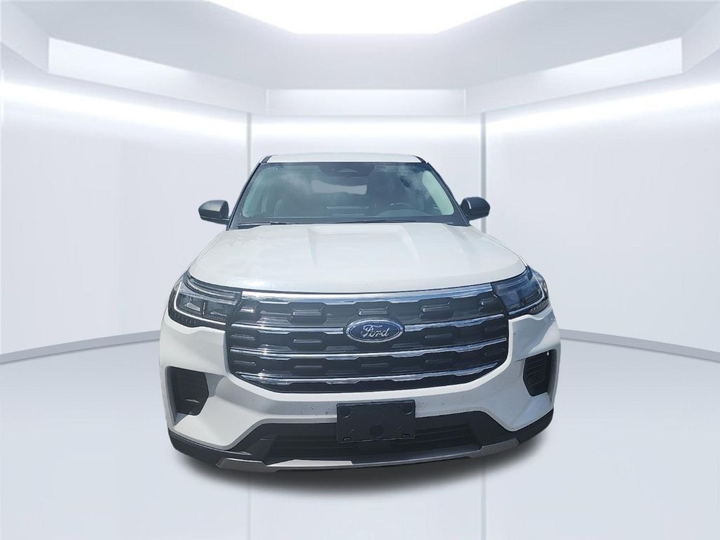 2026 White Metallic Ford Explorer Active RWD SUV