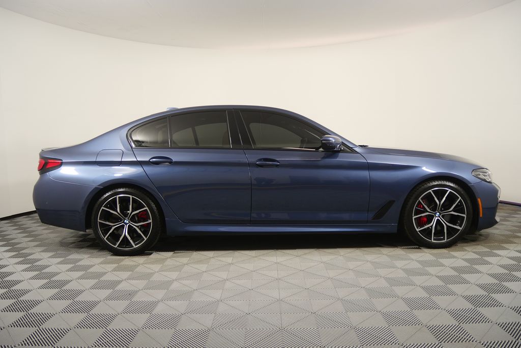 Thumbnail: 2023 BMW 5 Series - 2