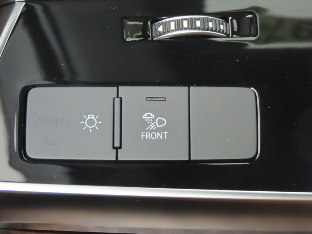 Thumbnail: 2025 Audi Q7 - 18