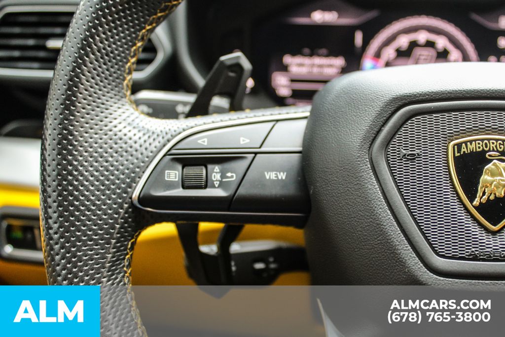 Used 2020 Blue Lamborghini Base image 25