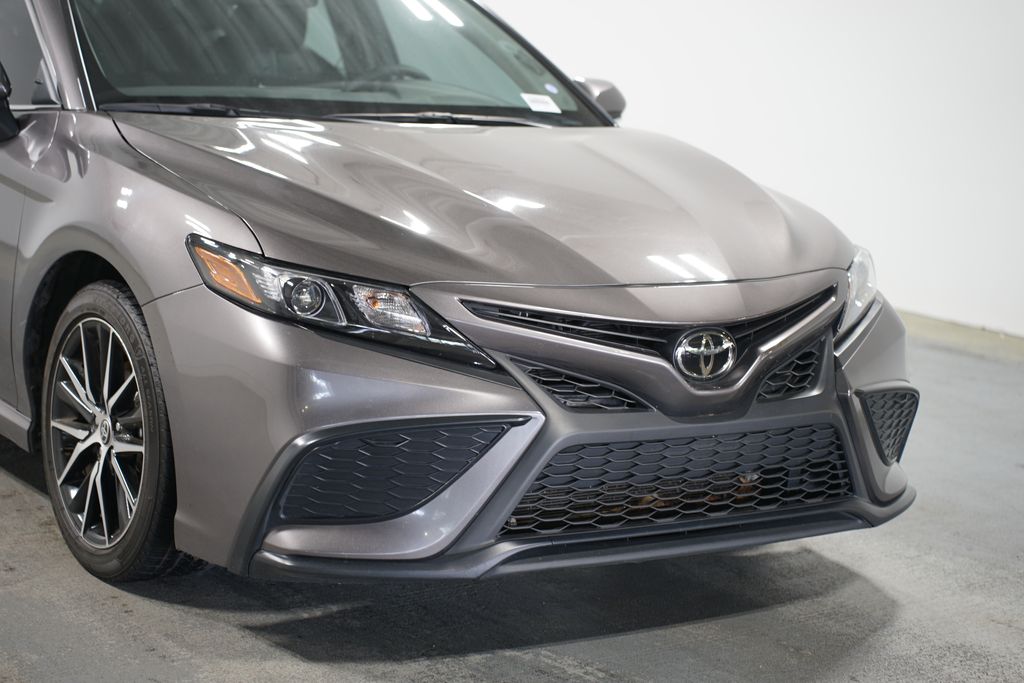 2024 Toyota Camry SE 4