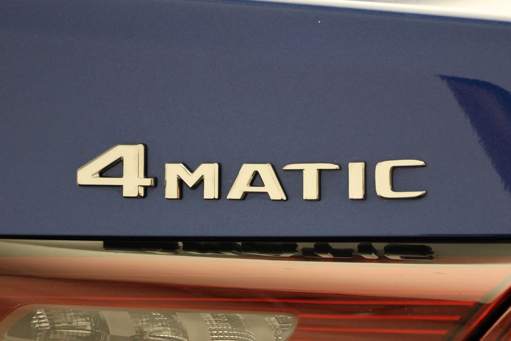 Thumbnail: 2025 Mercedes-Benz GLC - 10