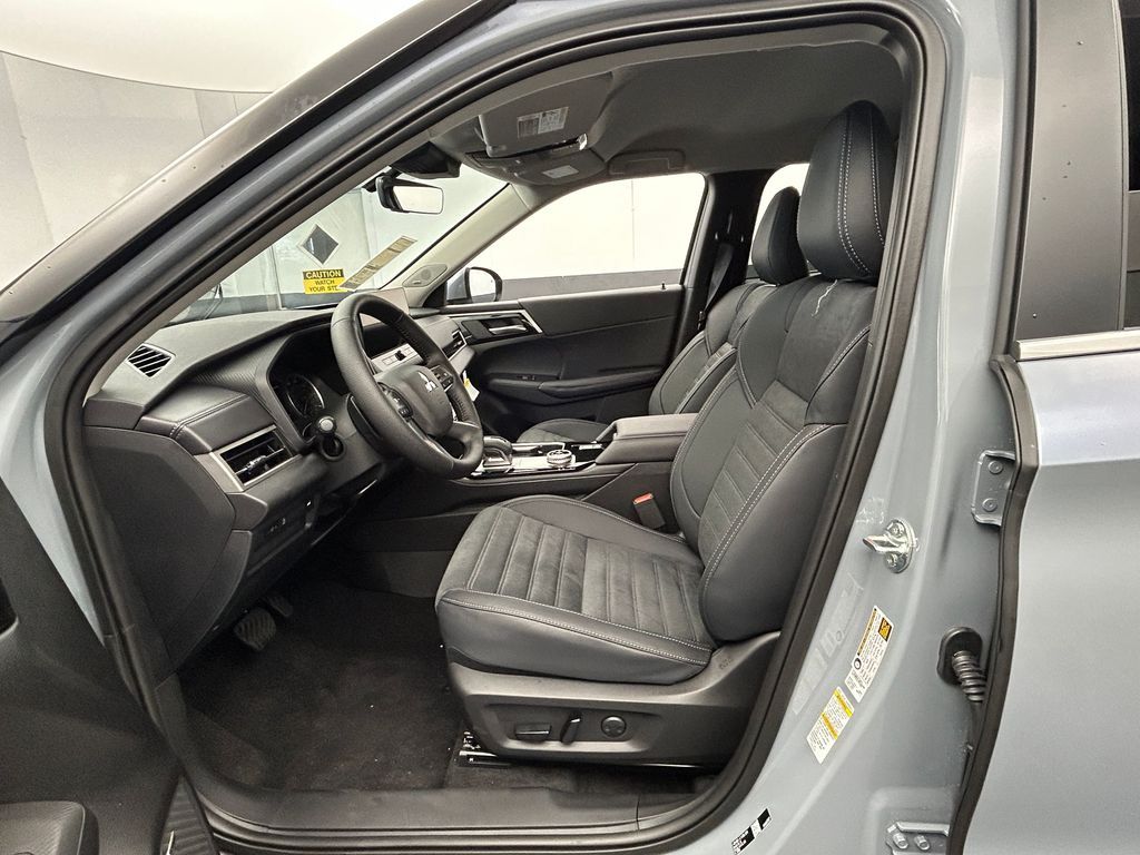New 2026 Gray Mitsubishi SE image 15
