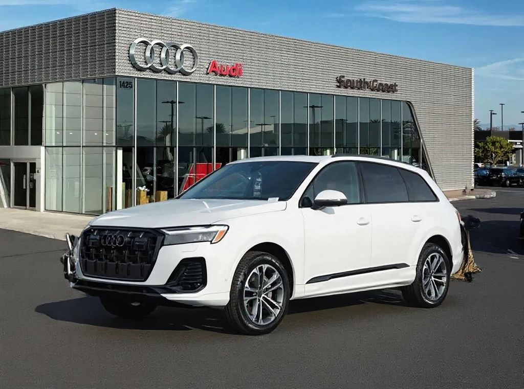 Thumbnail: 2026 Audi Q7 - 1