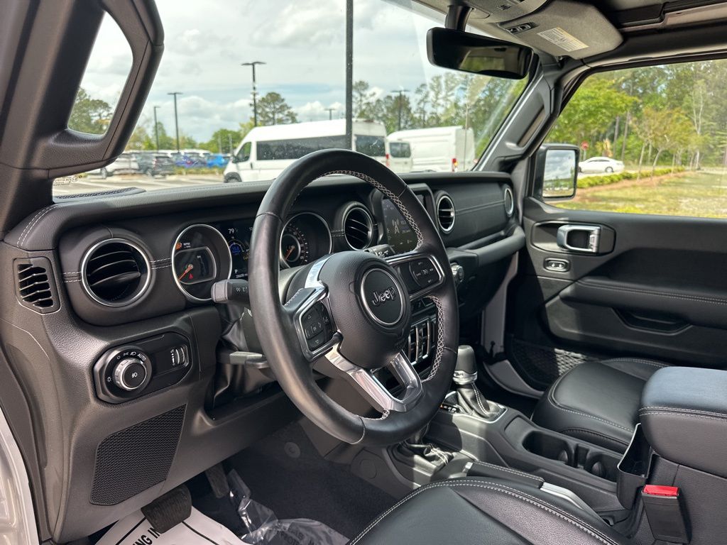 2023 Silver Zynith Clearcoat Jeep Wrangler Sahara 4X4 SUV