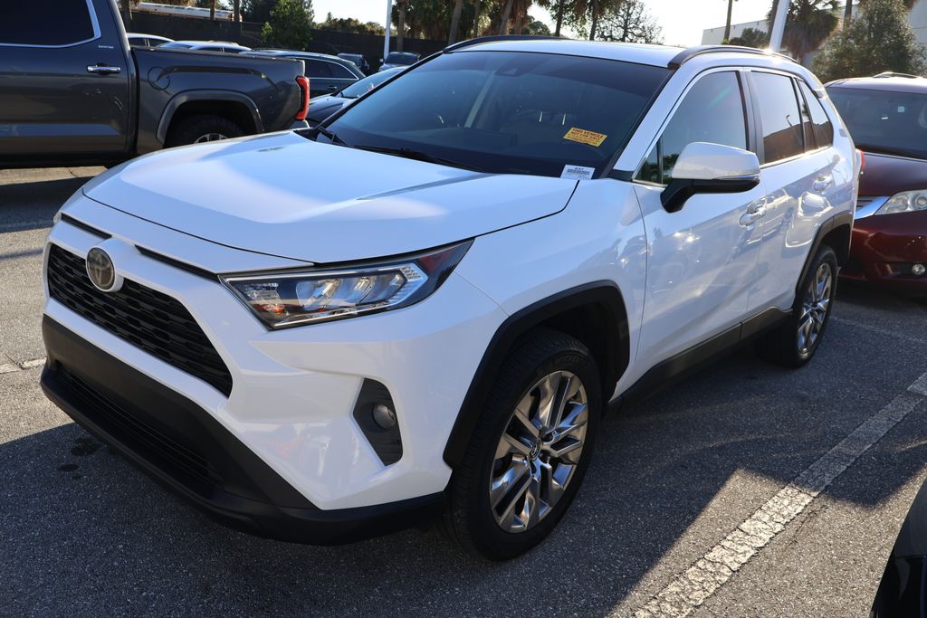 Thumbnail: 2020 Toyota RAV4 - 2