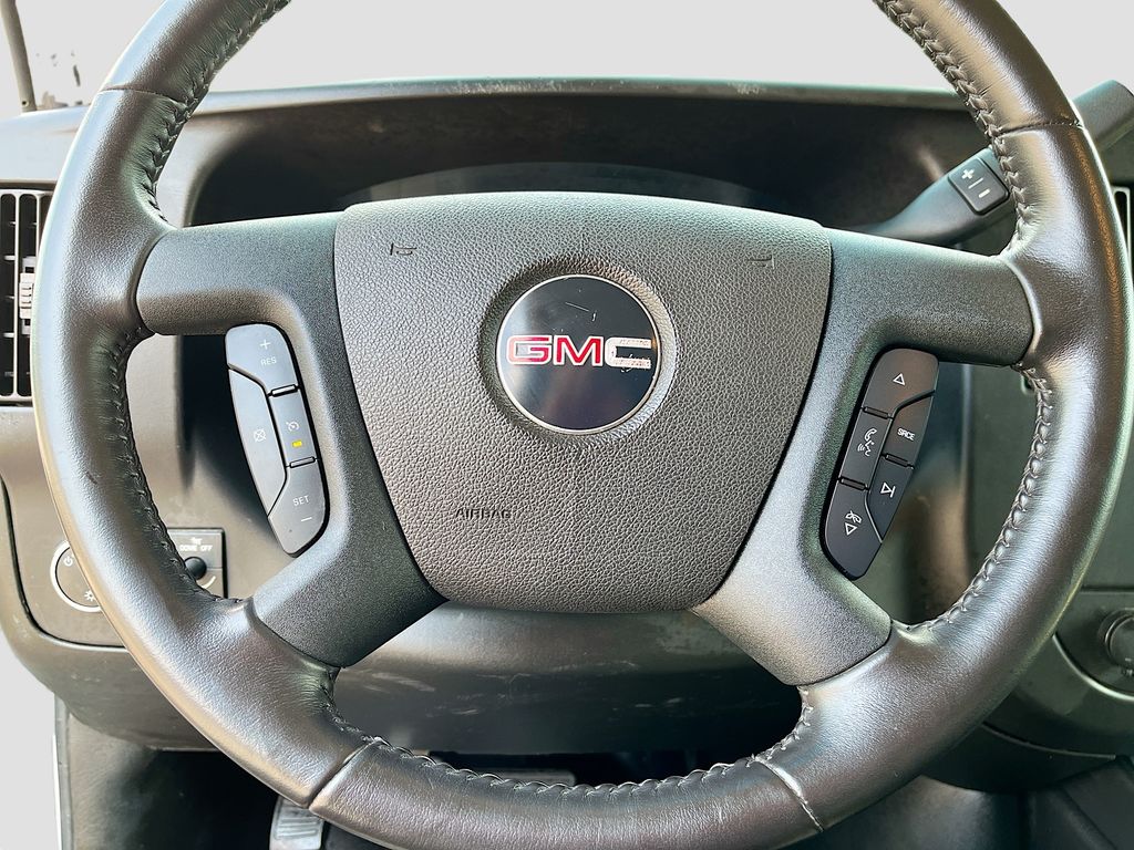 Used 2023 White GMC Work Van image 11