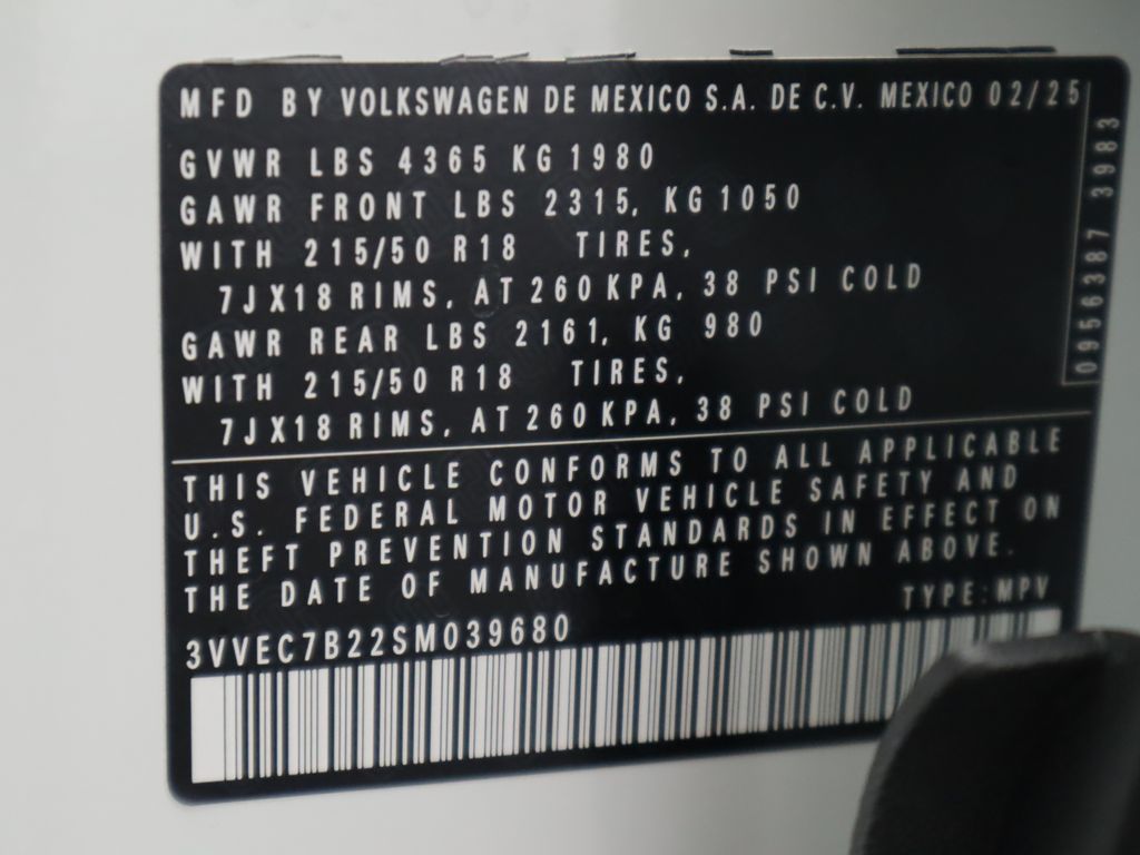 Thumbnail: 2025 Volkswagen Taos - 32