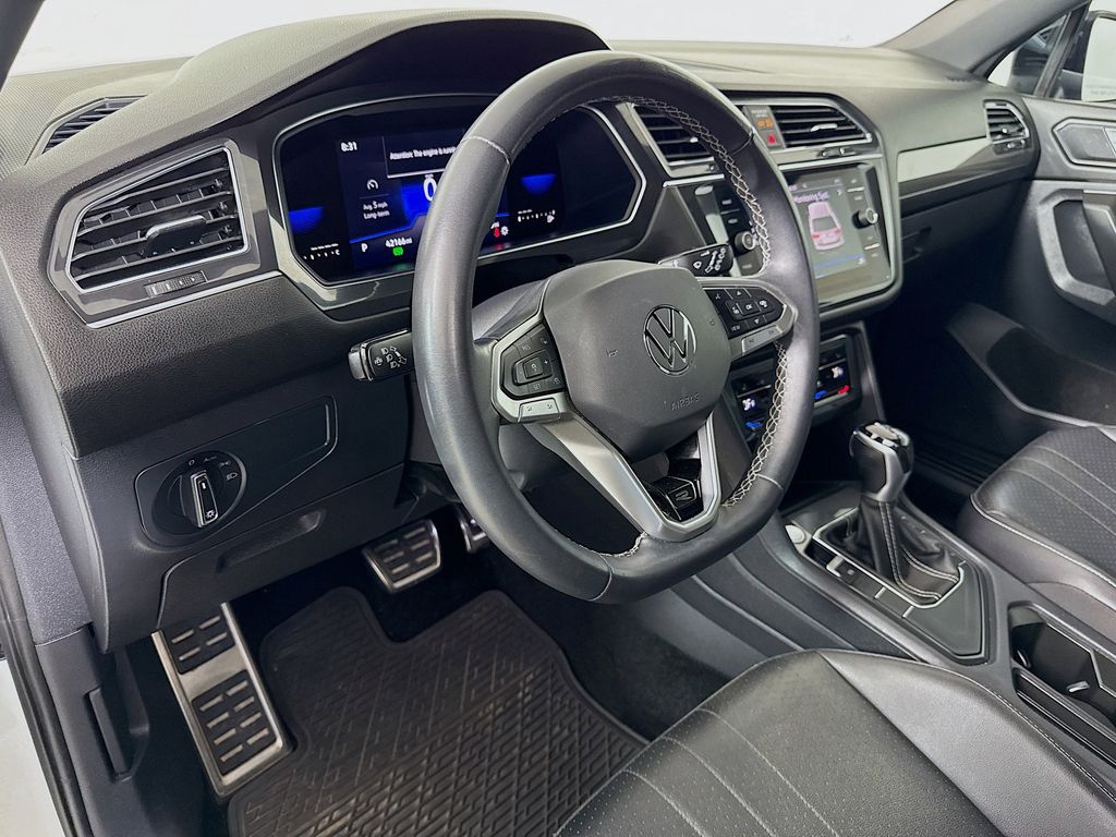 Thumbnail: 2023 Volkswagen Tiguan - 9