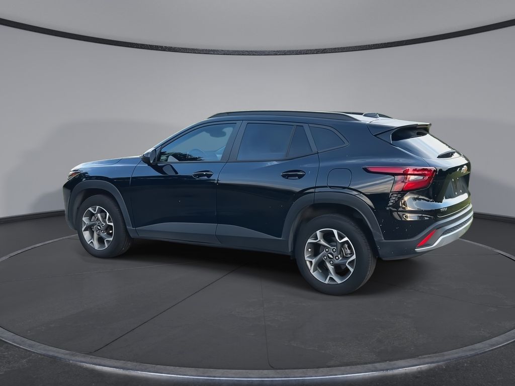 Thumbnail: 2025 Chevrolet Trax - 6