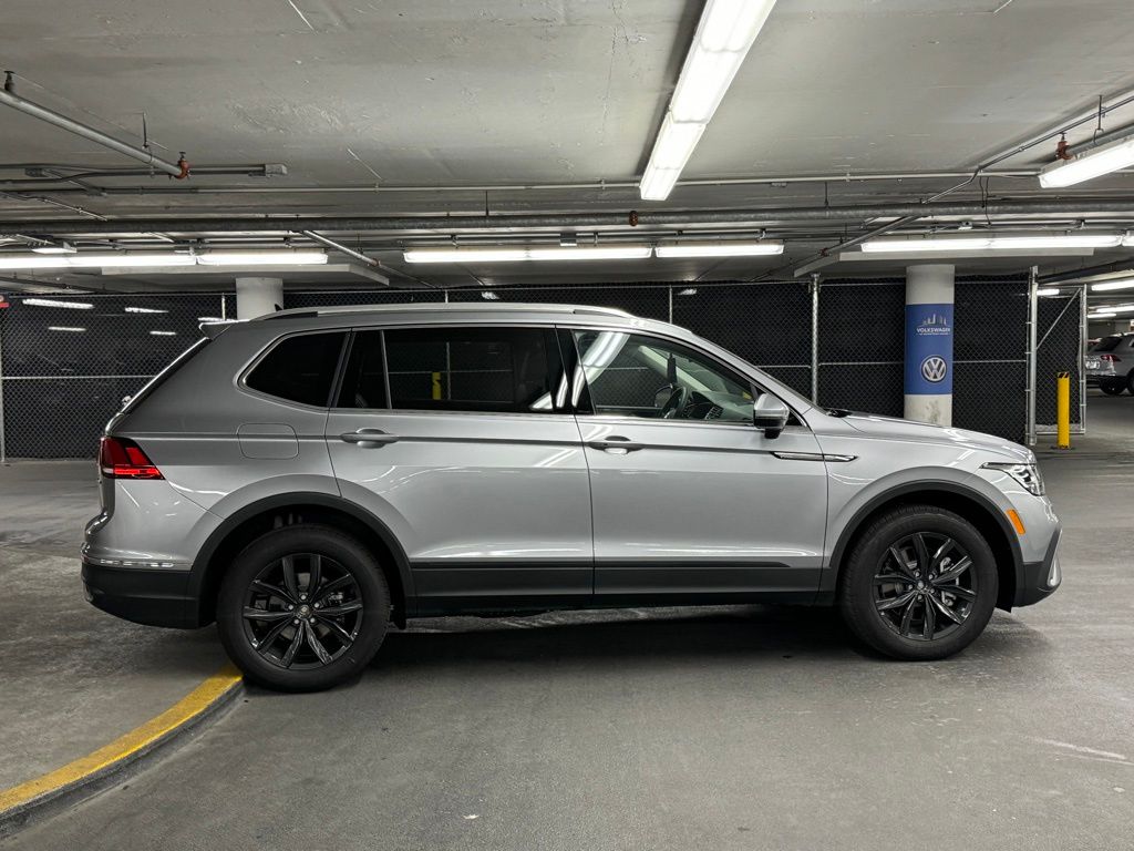 2024 Volkswagen Tiguan 2.0T SE 34