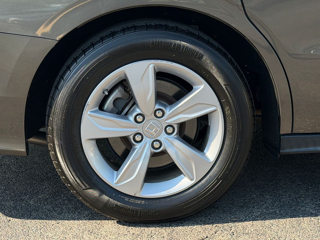 Thumbnail: 2020 Honda Odyssey - 6