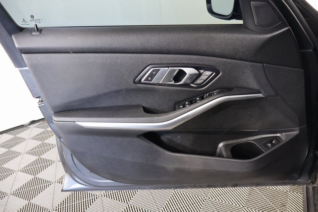 Thumbnail: 2020 BMW 3 Series - 12