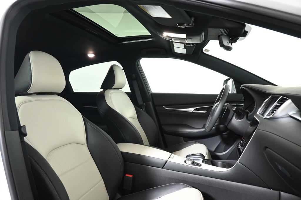 Thumbnail: 2025 INFINITI QX55 - 26