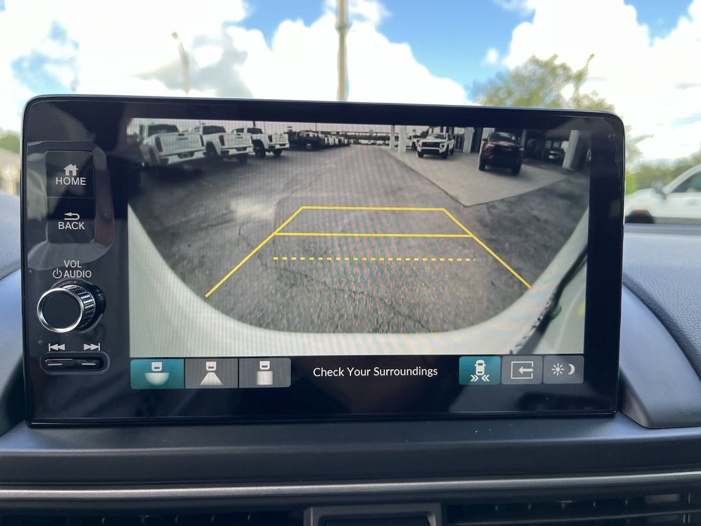 new 2025 Honda Pilot car, priced at $45,648