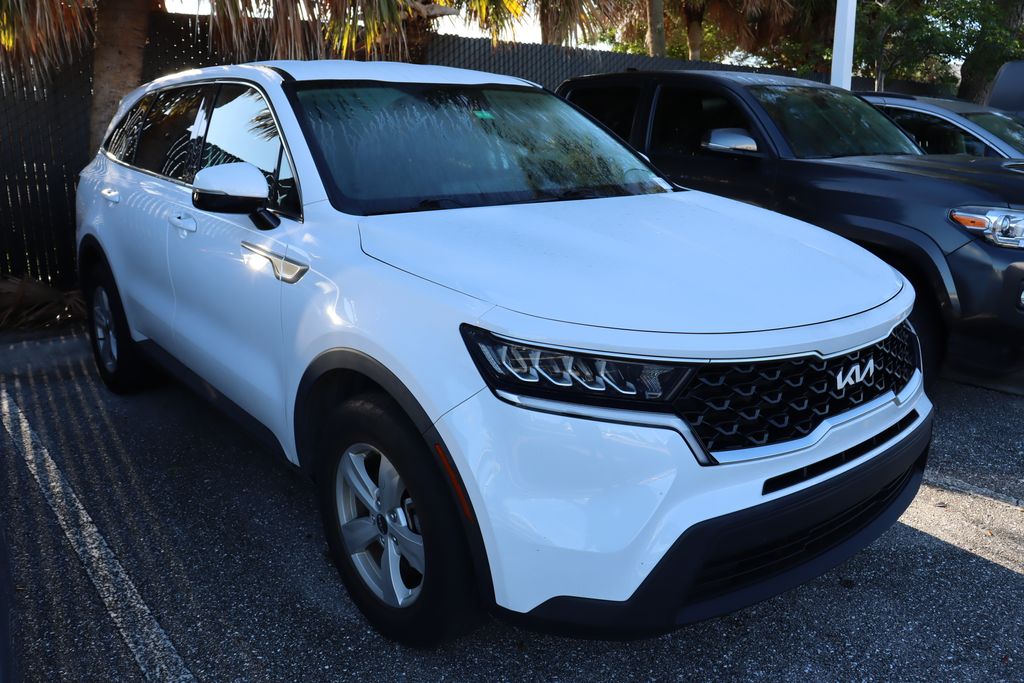 Thumbnail: 2023 Kia Sorento - 6