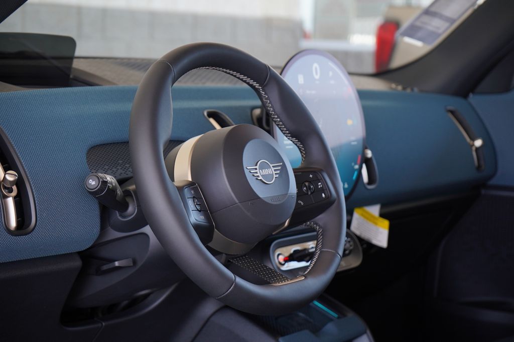 2025 MINI Cooper Countryman Signature 10