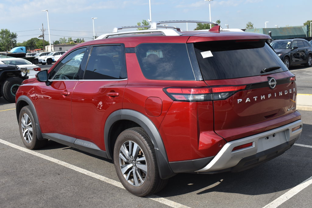 Thumbnail: 2024 Nissan Pathfinder - 3