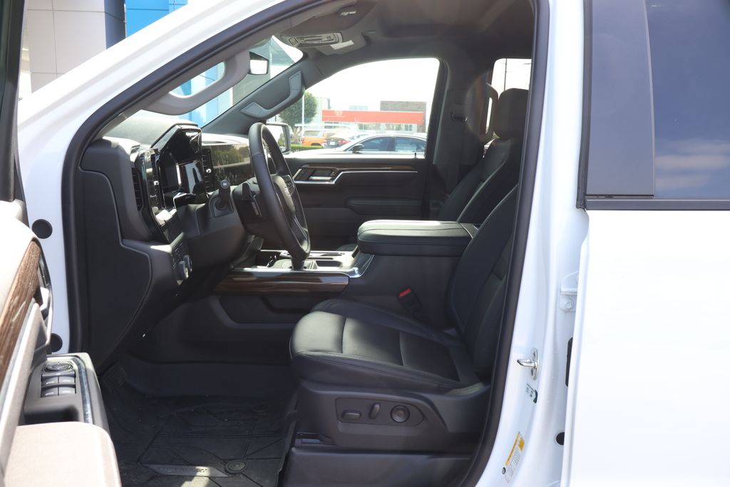2025 Chevrolet Silverado 1500 RST 17