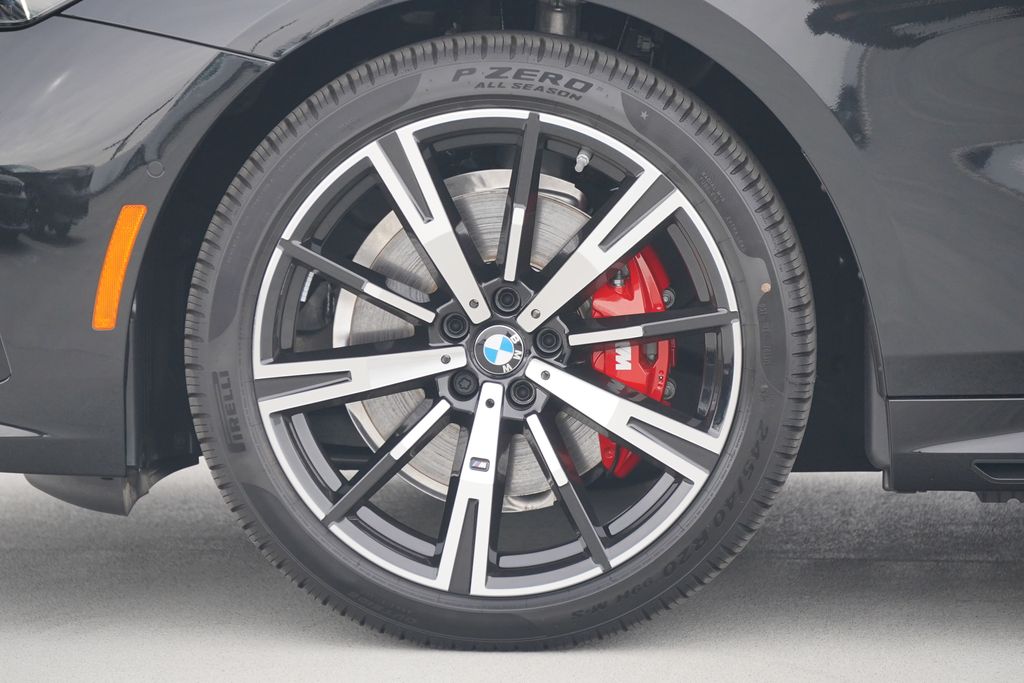 Thumbnail: 2026 BMW 5 Series - 5