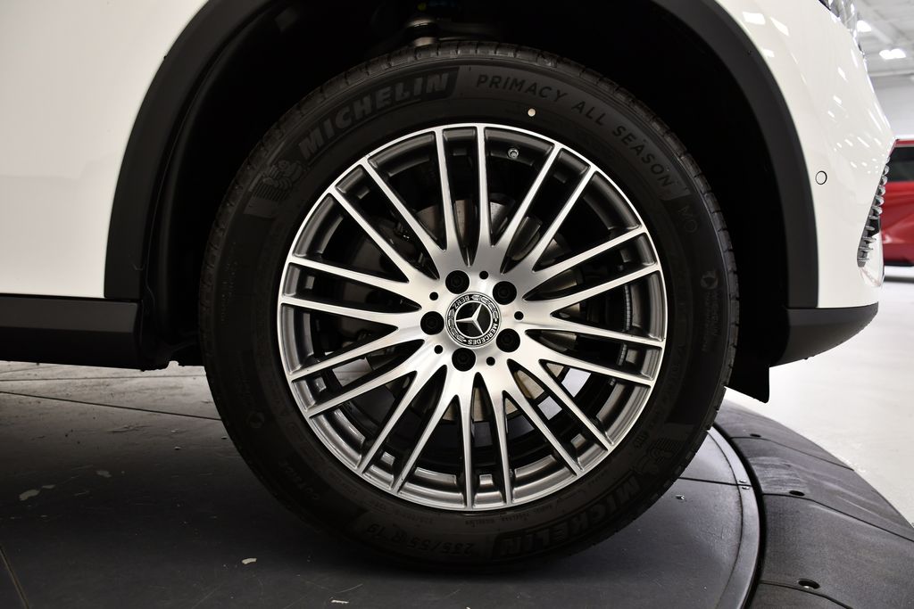 Thumbnail: 2026 Mercedes-Benz GLC - 16