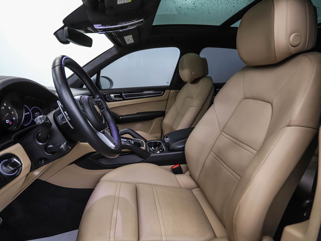 Thumbnail: 2022 Porsche Cayenne - 11