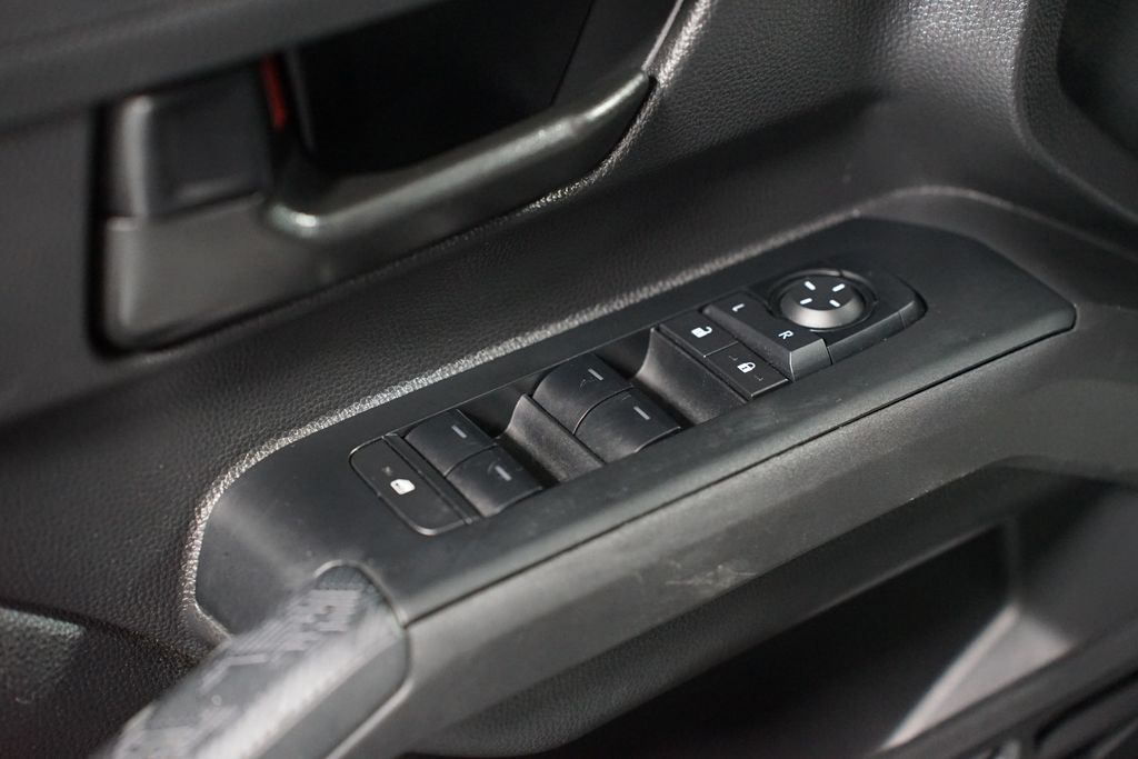 Thumbnail: 2024 Toyota Tacoma - 32