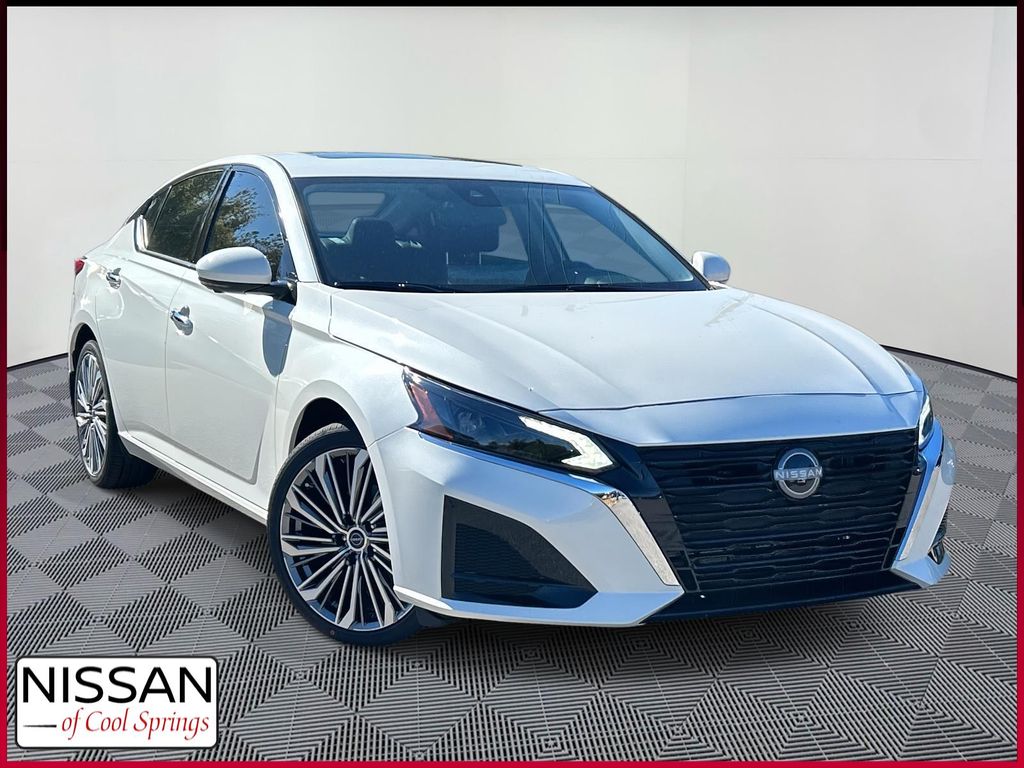 2025 Nissan Altima 2.5 SL FWD