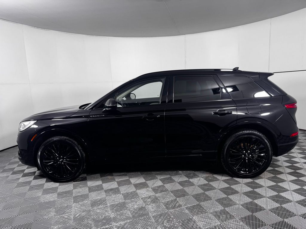 Certified Used 2025 Black Lincoln Reserve image 4