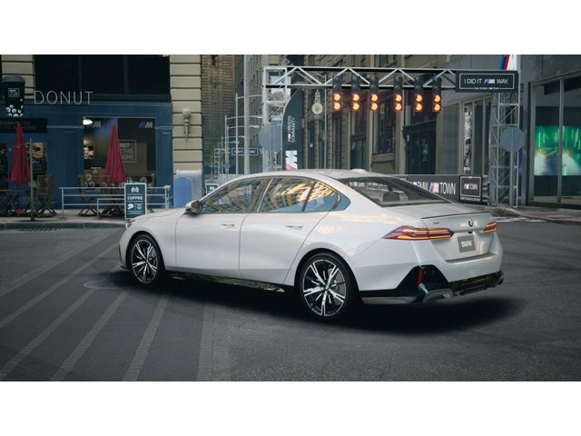 Thumbnail: 2026 BMW 5 Series - 2