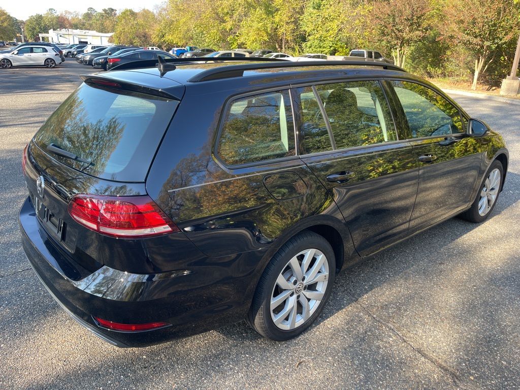 2019 Volkswagen Golf SportWagen SE 13