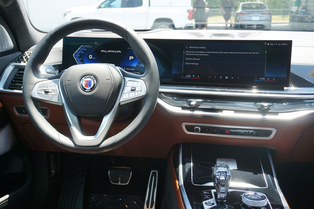 Thumbnail: 2026 BMW X7 - 18