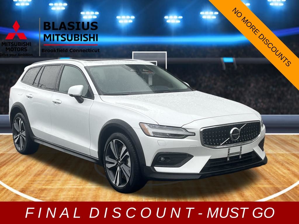 White 2025 Volvo V60 Cross Country B5 Plus AWD Wagon All-Wheel Drive Automatic